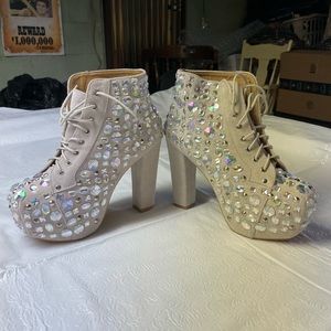Jeffrey Campbell Lita Iridescent Jewels Size 8.5 NEVER WORN
